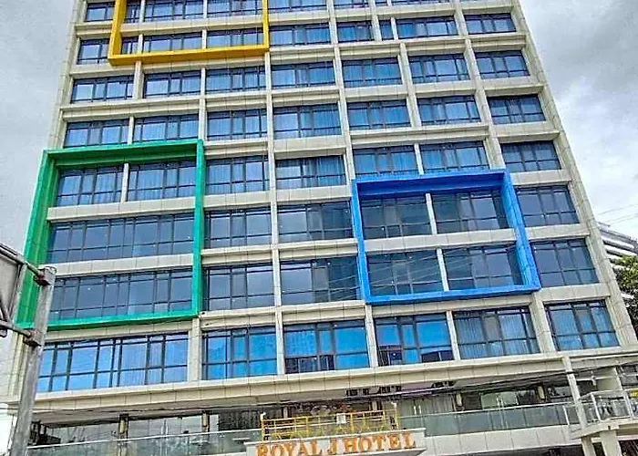 Royal J Hotel 3*